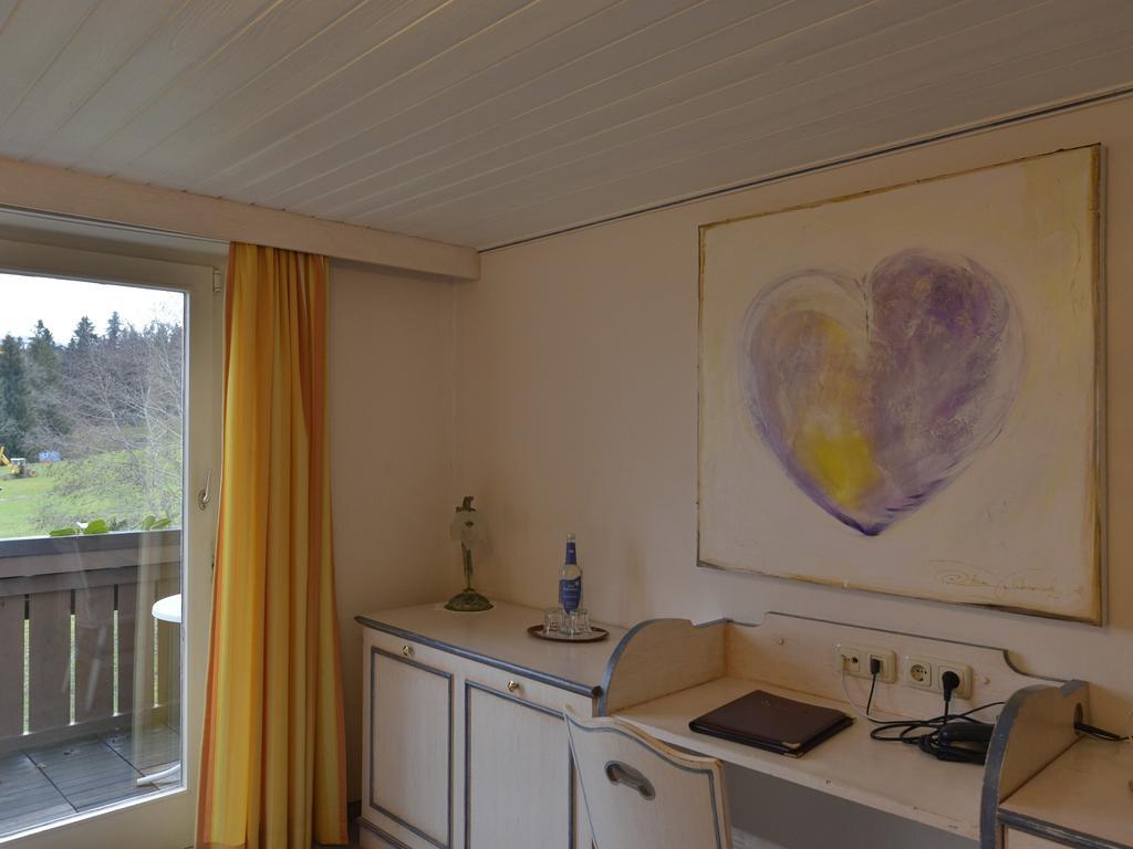Landhaus Kennerknecht Kur Und Ferien Hotel Oberstaufen Room photo